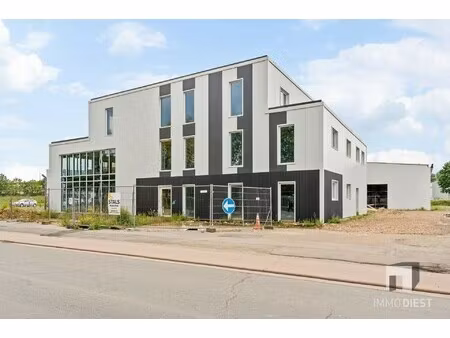 nieuw bureelgebouw in kmo-zone te diest