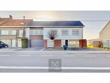 instapklare halfopen woning met dubbele garage  atelier en zw-tuin te rekkem