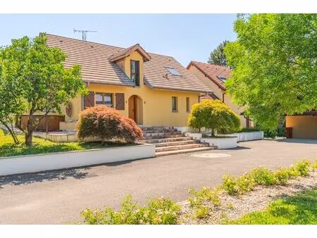 veigy- foncenex - villa de caractère en bois - terrain de 2 440 m² - piscine - 5 chambres