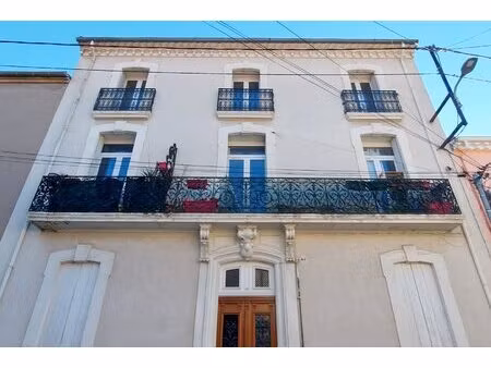 appartement de 2 chambres dans le quartier en développement des arenes