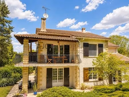 maison de prestige de 214 m2 en vente saint-étienne-du-grès  france