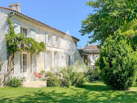 vente maison 11 pièces 298 m² saint-georges-des-coteaux (17810)