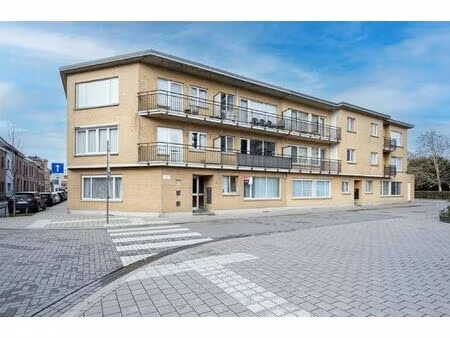 appartement te koop in wilrijk met 2 slaapkamers