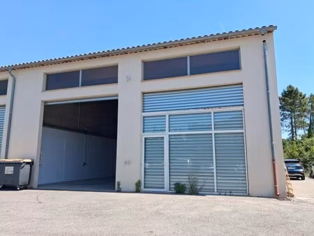 location local d’activités montauroux 83440 220m²
