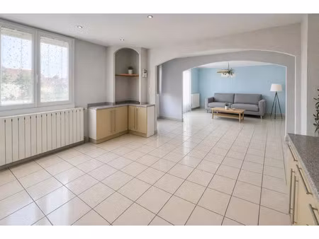 vente maison 9 pièces 254 m² à chaussin (39120)  235 000 €