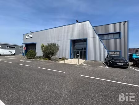 location local d’activités saint jean d illac 33127 1375m²