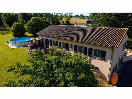 vente maison 5 pièces 151 m² à saint-medard (32300)  260 000 €