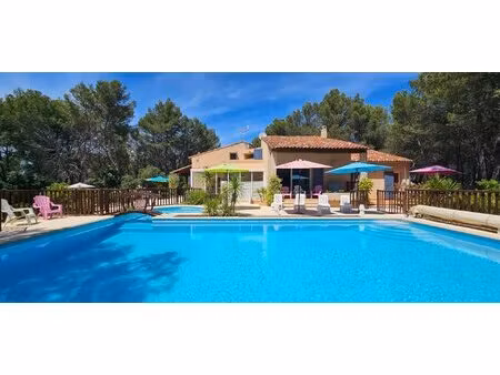 propriété de 245 m² / environnement naturel d'exception