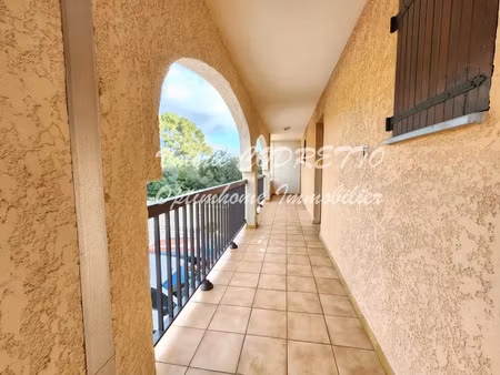 location appartement 2 pièces 28 m² à la londe-les-maures (83250)