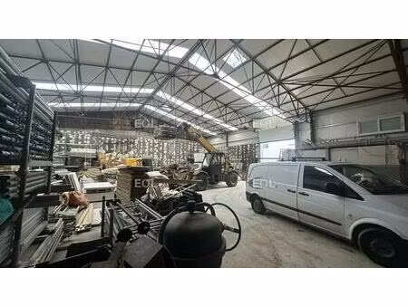 vente local d’activités brie comte robert 77170 484m²