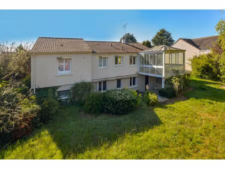 vente maison 7 pièces  197.00m²  guignes