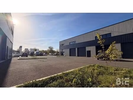 vente local d’activités artigues pres bordeaux 33370 444m² à 1832m²