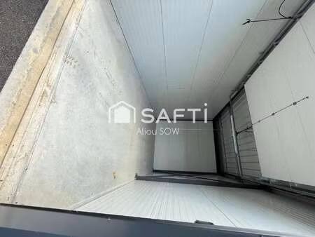 vente garage et parking à aiffres (79230) : à vendre / 196m² aiffres
