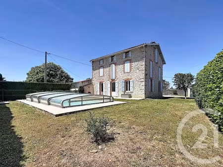 vente maison 5 pièces 185 m² à la tour-du-crieu (09100)  381 000 €