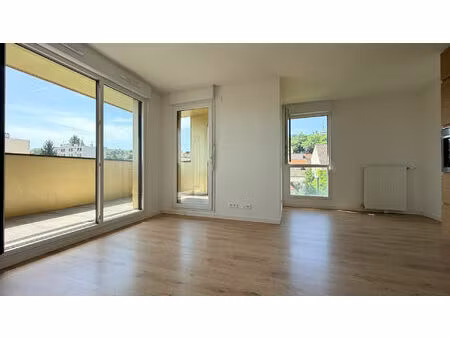 location appartement 3 pièces 56m²