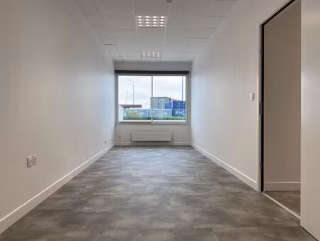 location local commercial  19.50m²  la barre
