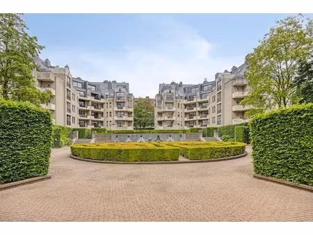 appartement te koop in ukkel met 2 slaapkamers