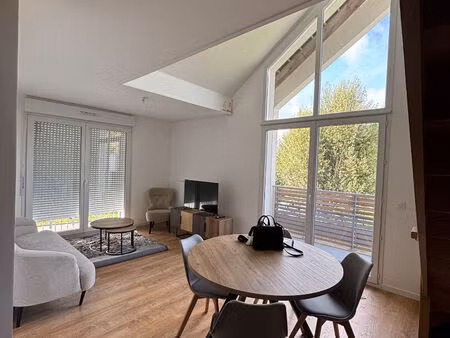 location appartement 4 pièces  80.09m²  serris