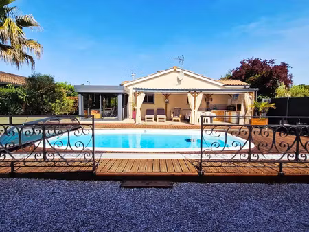 vente maison 5 pièces 140 m² eyrans (33390)