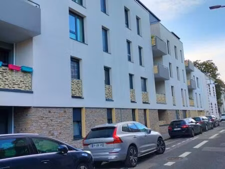 location parking nantes 44100