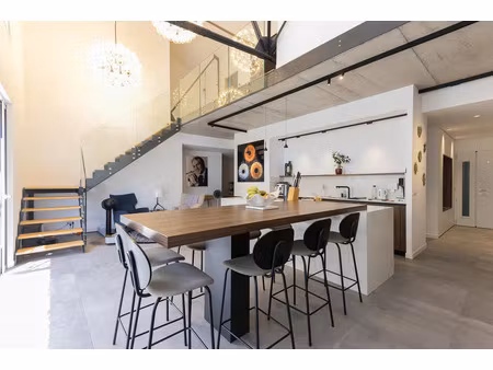vente loft 5 pièces 212m2 pau 64000 - 890400 € - surface privée
