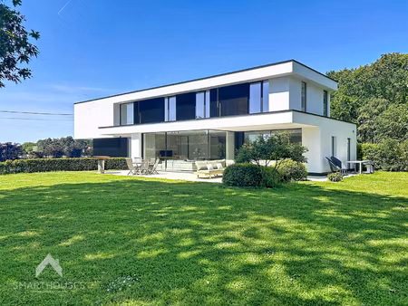 huis te koop in oostkamp met 4 slaapkamers