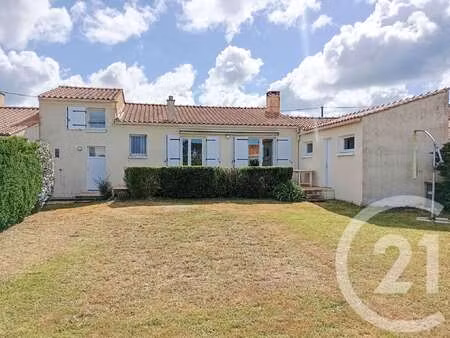 vente maison à brem-sur-mer (85470) : à vendre / 92m² brem-sur-mer