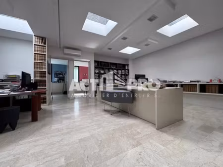 location bureau 143m2 perpignan 66000 - 1500 € - surface privée