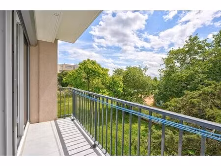 appartement de 3 pièces de 60 m² à bron