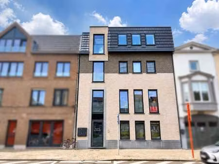 recent 2-slaapkamer appartement te centrum eeklo