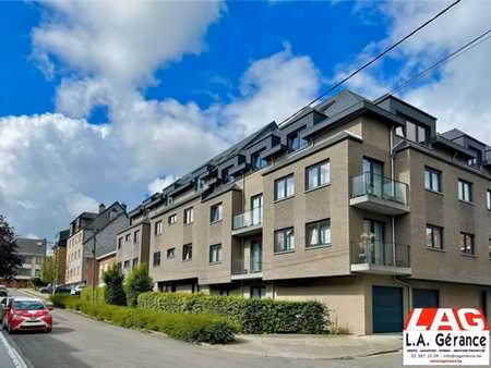 braine-l'alleud – app. 2 ch. avec sdb et sdd + p. à vendre