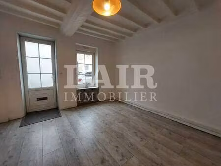 location appartement 3 pièces à moulins-le-carbonnel (72130) : à louer 3 pièces / 73m² mou
