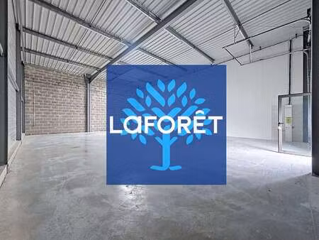 location bureaux et commerces à saint-léonard (76400) : à louer / 144m² saint-léonard