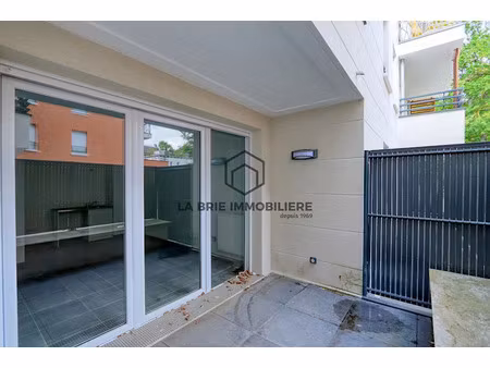 vente appartement 2 pièces 50.09 m² à emerainville (77184)  271 000 €