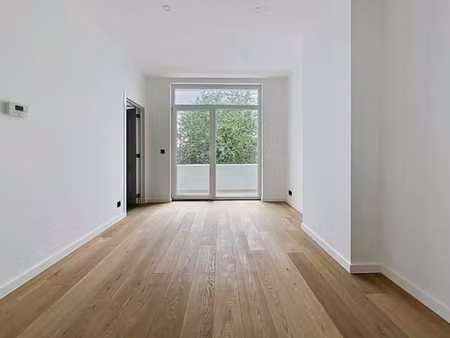appartement lumineux – terrasse – entièrement rénové