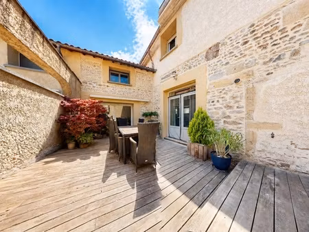 maison 6 pièces - 230 m²