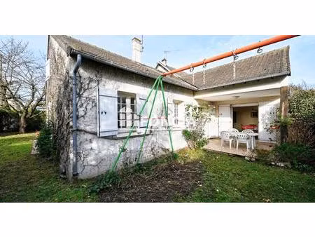 maison idéalement située – fort potentiel d’agrandissement