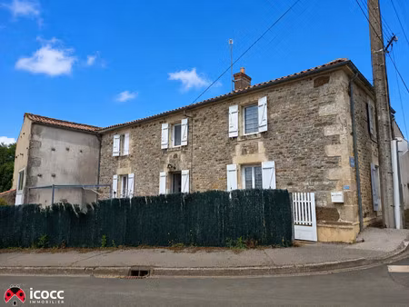 charmante maison en pierre apparente avec grand terrain de 1 427 m²