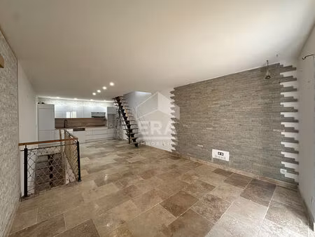 a vendre - pelissanne - maison rénovée - proche centre village