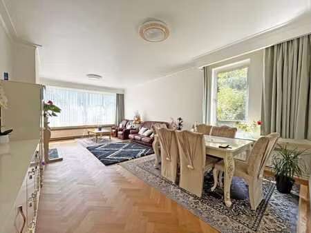 2 slaapkamer appartement met terras en staanplaats te wil...