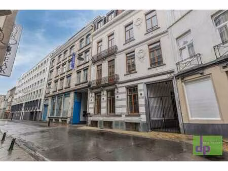 quartier stassart/ toison d'or : bureaux/ galerie de 240 m²