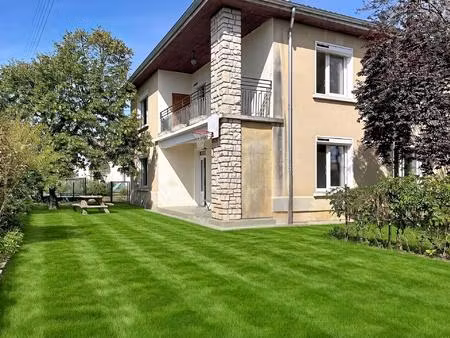 grande maison familliale 174 m²  6 chambres  jardin.