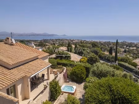 charmante villa avec belle vue mer à saint-aygulf