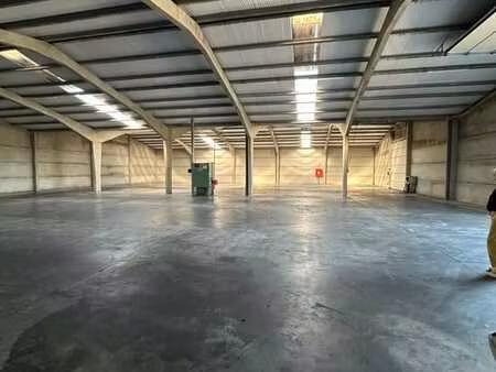 immeuble industriel (1 229 m²) – durmakker