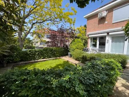 maison 5 ch. avec jardin à auderghem