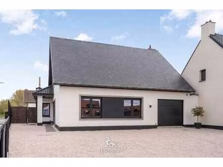 maison spacieuse sur un emplacement de premier choix