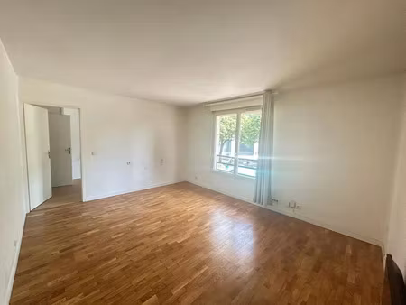 location appartement 2 pièces 43 m² à chatillon (92320)  1 095 €