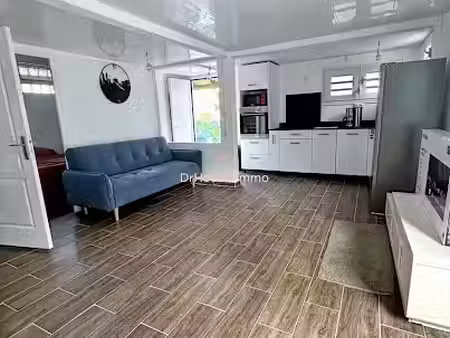 location meublée appartement 3 pièces 52 m² à le vauclin (97280)  1 045 €