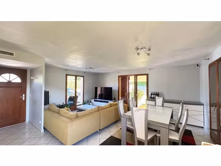 location maison 5 pièces 100 m² à contamine-sarzin (74270)  2 400 €