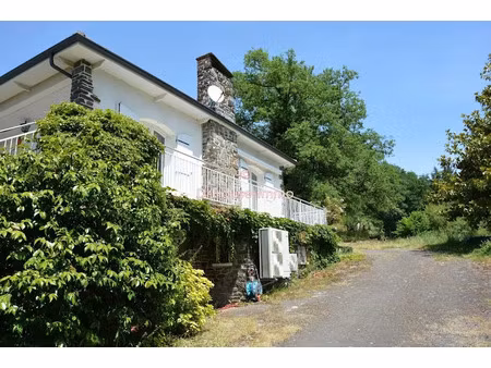vente maison 9 pièces 197 m² à brigueuil (16420)  376 560 €